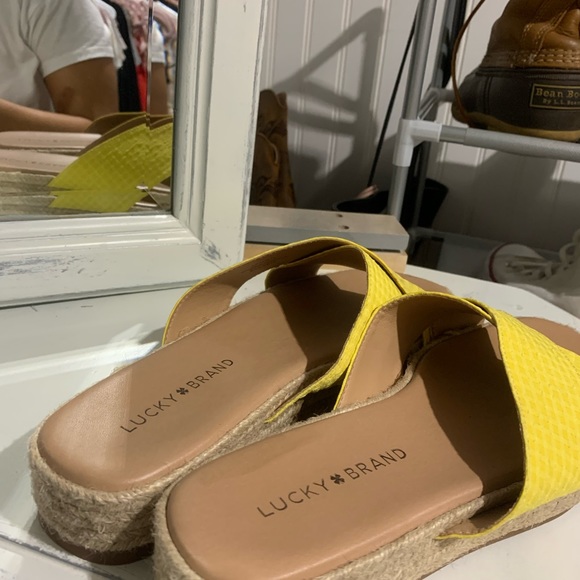 Lucky Brand Sandals - Picture 3 of 4